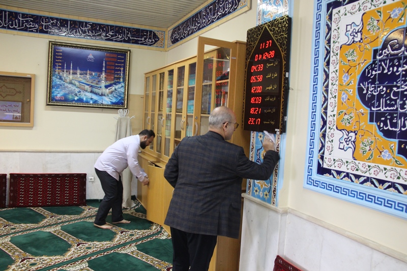   غبارروبي و عطرافشاني نمازخانه هاي گازگلستان در آستانه ماه رمضان 