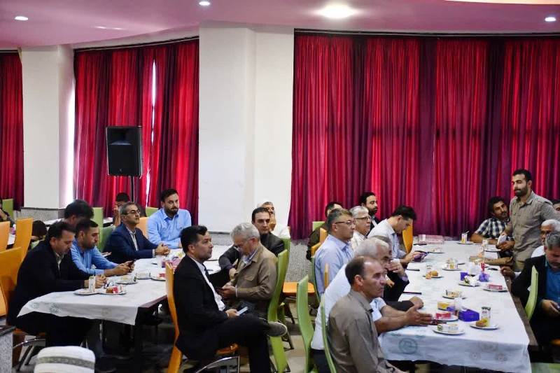 درهمایش تقدیر از آزادگان و ایثارگران، از رئیس اداره گاز شهرستان آق قلا  تجلیل شد